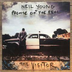 Neil Young - Visitor
