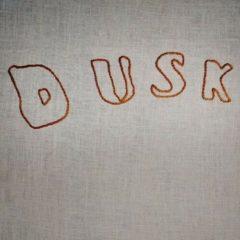 Dusk - The Pain Of Loneliness (Goes On And On) / Go Easy (7 inch Vinyl)